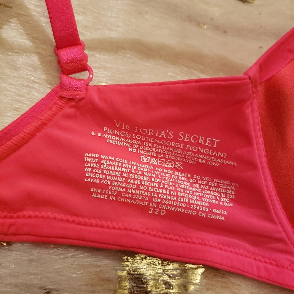 Victoria's Secret 32D Plunge Hot Pink Push Up Bra - Picture 7 of 8